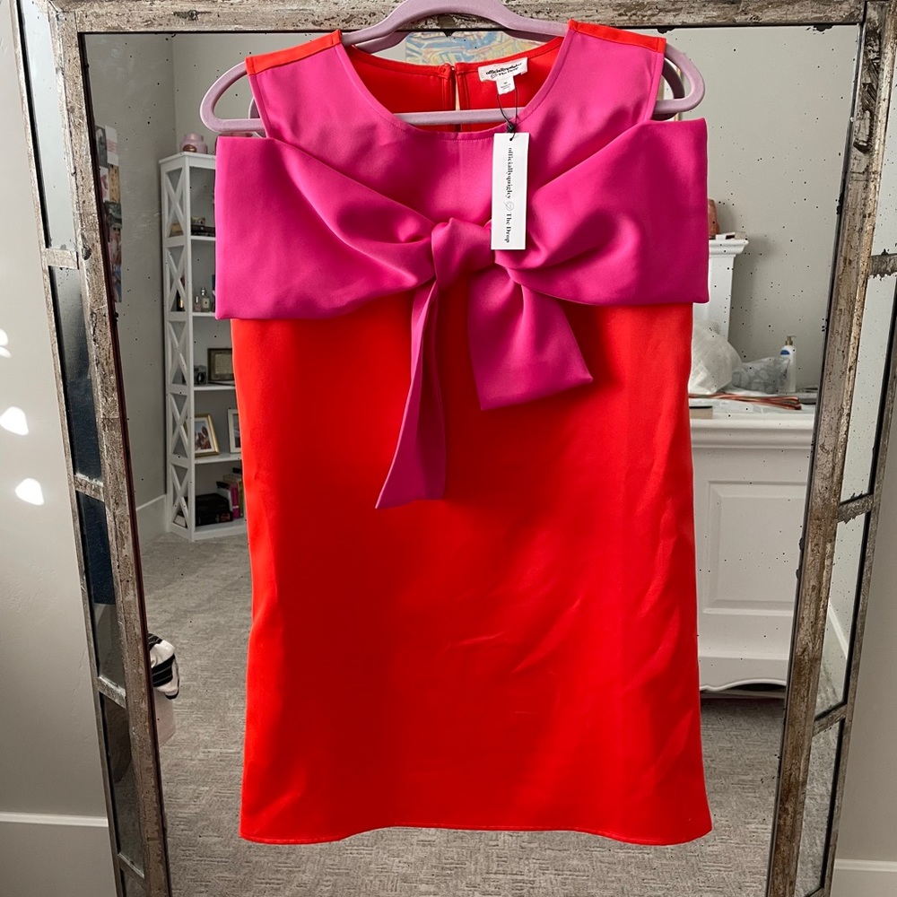 Bow-Front Sleeveless Shift Dress